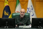 رئیس مجلس شورای اسلامی در سالروز تاسیس سپاه پاسداران 

بر خود می‌بالم که خود را عضو کوچکی از پاسداران بدانم 2