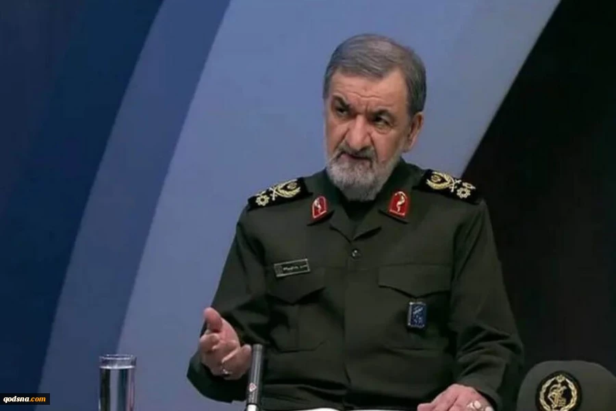به گزارش خبرگزاری صداوسیما، سرلشکر محسن رضایی در صفحه مجازی نوشت: آمریکا تنها دزد دریایی در جهان است که ناو هواپیمابر دارد. توانایی ما در مقابله با دزدان دریایی کمتر از توانایی ما در غرق کردن کشتی‌های جنگی نیست. خود را برای مواجهه با گورستانی از ناوها و ن