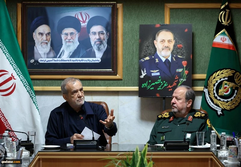 رئیس جمهور در نشست با فرماندهان و مدیران وزارت دفاع و پشتیبانی نیروهای مسلح:

 اقتدار دفاعی کشور مرهون مجاهدت نیرو‌های مسلح است  2