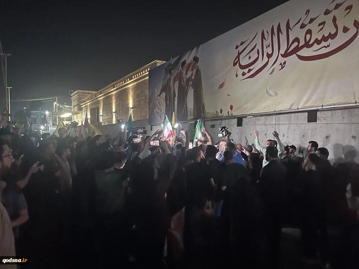 تجمع لبنانی‌ها مقابل سفارت کشورمان در بیروت  2