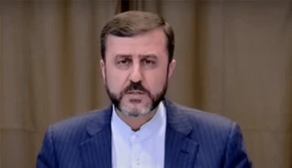 نائب وزير الخارجية الإيراني للشؤون القانونية والدولية..

غريب آبادي: وحدة أراضي إيران وأمنها القومي لن يكونا ضمن صفقة دعائية