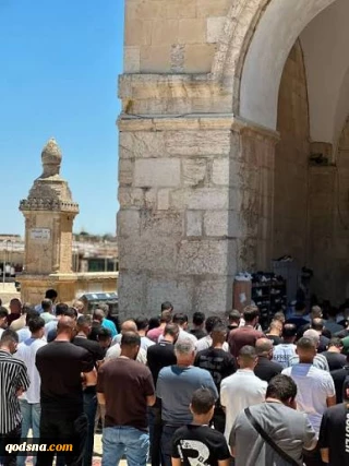More than 60,000 perform Friday prayer at Al-Aqsa Mosque