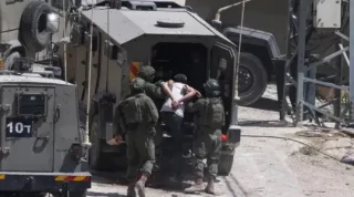الاحتلال يشن حملة مداهمات بالضفة ويعتقل 14 مواطنًا