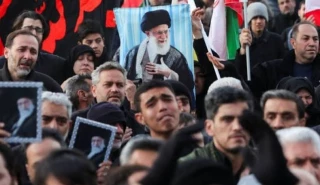 في تشييع القائد الخامنئيّ تُعرف معادن الرجال ومواقفهم
