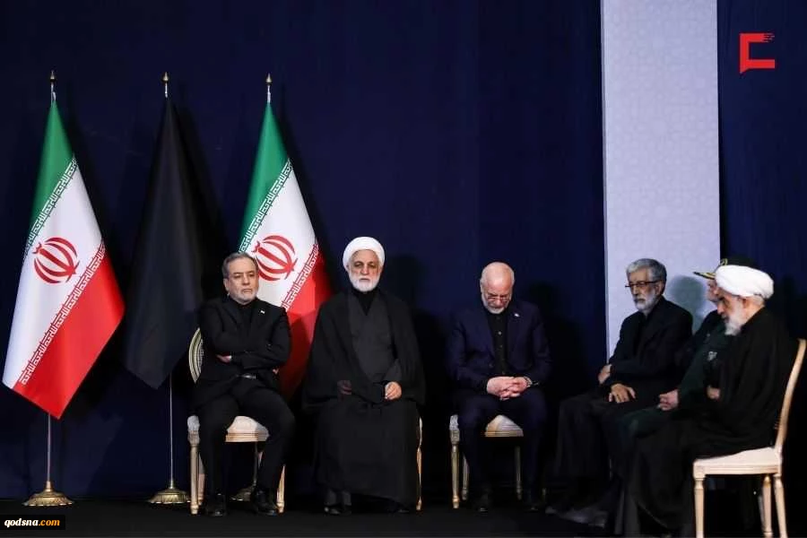 مراسم وداع الشهيد الإمام الخامنئي في مصلى طهران 14