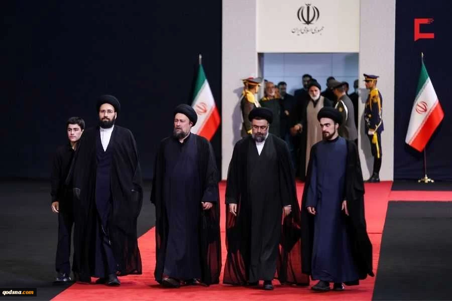 مراسم وداع الشهيد الإمام الخامنئي في مصلى طهران 20