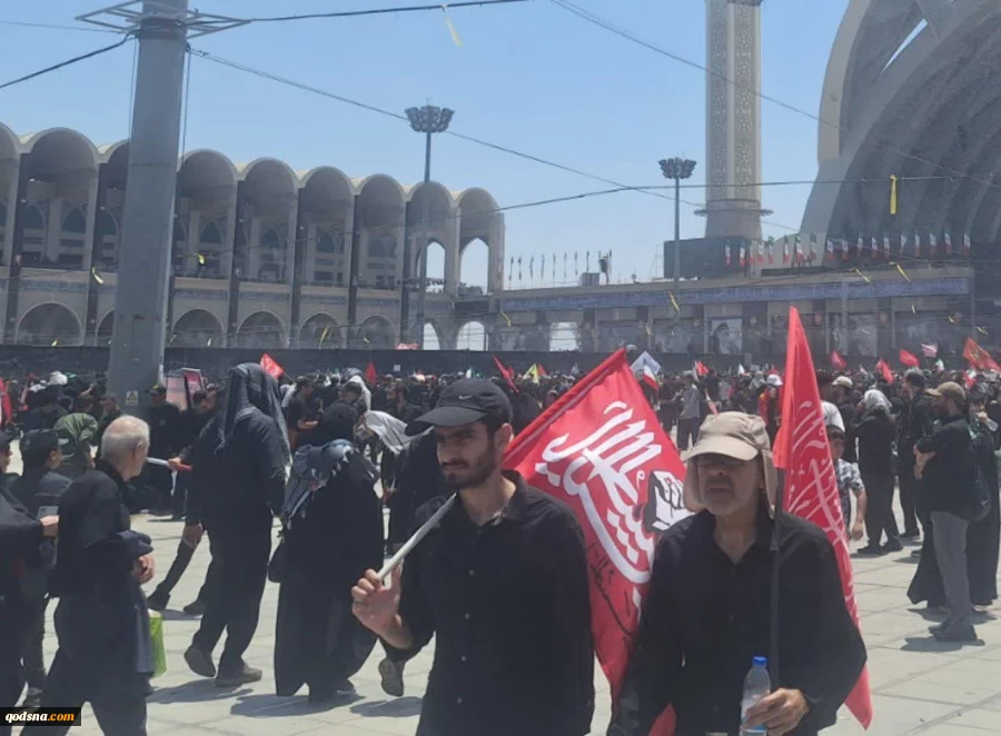 گزارش قدسنا از مراسم دومین روز وداع با رهبر شهید امت؛روایتی از عشق و مهجوری و مردمانی که همچنان عروج آقای شهیدشان را باور ندارند 7