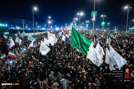 تصاویری از تشییع رهبر شهید انقلاب در کربلای معلی؛ عمود ۱۳۷۹