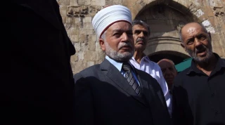 Zionist regime bars Palestinian mufti from al-Aqsa Mosque after abducting him