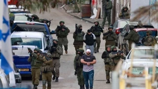 تداوم یورش صهیونیست‌ها به کرانه باختری؛

 ۱۹ فلسطینی بازداشت شدند