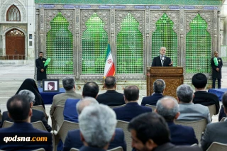 رئیس جمهور در مرقد بنیانگذار کبیر جمهوری اسلامی ایران:

 هیچ قدرتی نمی‌تواند ملت ایران را وادار به تسلیم کند