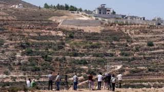 18 days under siege: Three Palestinian families trapped in Qusra by settlers and Israeli forces