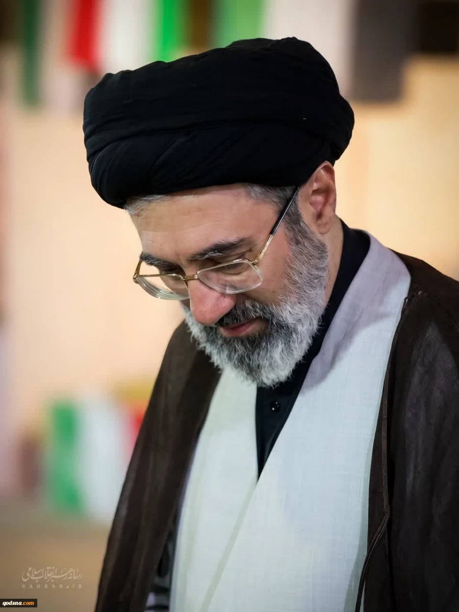 همزمان با ایام میلاد باسعادت حضرت ختمی‌مرتبت محمد مصطفی(ص) و امام جعفر صادق(ع)، رئیس قوه قضاییه در نامه‌ای به رهبر انقلاب اسلامی خواستار عفو، تخفیف و تبدیل مجازات ۲۵۷۷ نفر از محکومان دادگاه‌های عمومی و انقلاب، سازمان قضایی نیروهای مسلح و سازمان تعزیرات حک