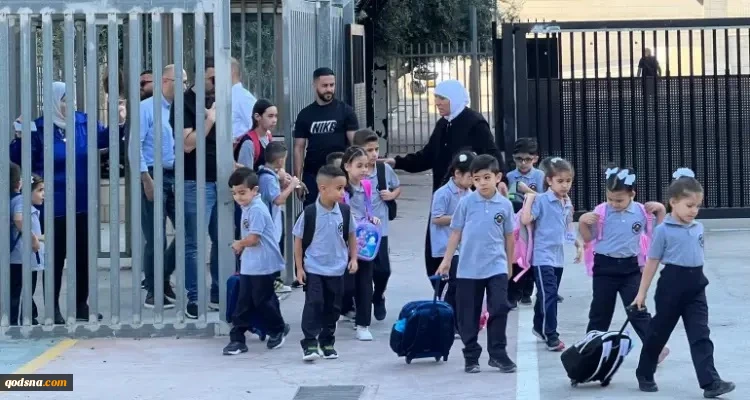 محافظة القدس تحذر من فرض منهاج الاحتلال على 45 ألف طالب فلسطيني / تعليق الدوام في مدارس المدينة 2