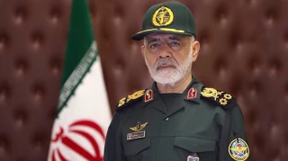 ‘False illusion’: Top general vows Iran will never cave to US pressure