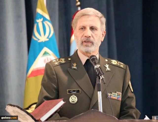 فرمانده کل ارتش جمهوری اسلامی ایران در پیامی به مناسبت هفته دفاع مقدس:

 نیرو‌های مسلح در دفاع از ایران لحظه‌ای درنگ نمی‌کنند |  تعرض به امنیت و تمامیت ارضی ایران اسلامی، با پاسخی قاطع و پشیمان‌کننده مواجه خواهد شد 2