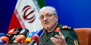 سخنگوی وزارت دفاع:

 ملت ایران در برابر فشار و تهدید قدرت‌های بزرگ ایستادگی کرده و مسیر پیشرفت خود را ادامه می‌دهد