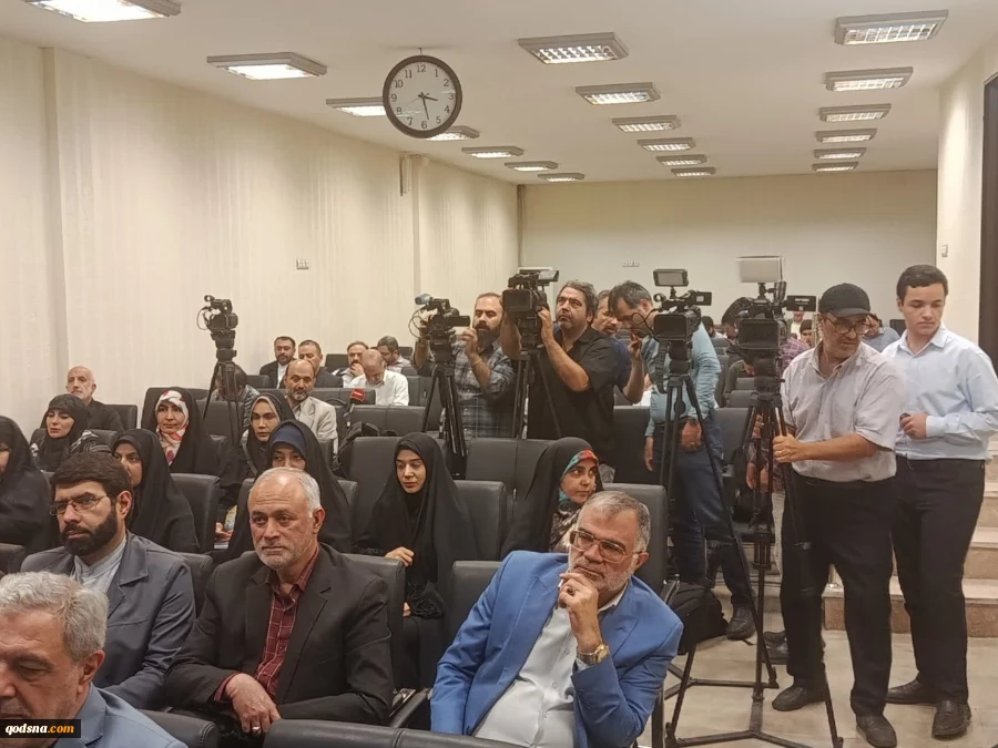 همایش «طوفان الاقصی؛ علل، اهداف و چشم اندازها»  با حضور خالد قدومی» نماینده جنبش حماس و  ناصر ابوشریف نماینده جنبش جهاد اسلامی فلسطین در تهران و با حضور جمعی از شخصیت ها و کارشناسان حوزه فلسطین و مقاومت و نیز اصحاب رسانه در سالن همایش های جمعیت دفاع از مل