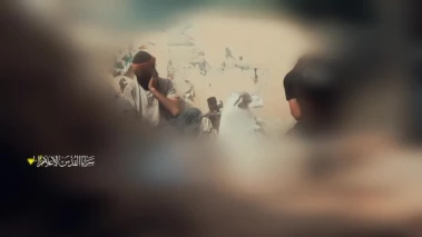 گروهان‌های قدس منتشر کرد:
تصاویری از درهم کوبیدن تجمعات نظامیان و ادوات جنگی اشغالگران اسرائیلی در شرق غزه با گلوله‌های خمپاره در عملیاتی مشترک با گردان‌های ابو علی مصطفی